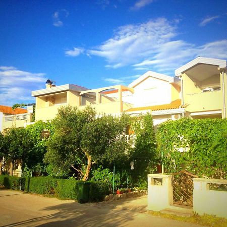 Apartments Dubravka 피로바츠 외부 사진